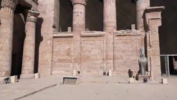 Ruinerna av det antika templet Horus i Edfu, Egypten — Stockvideo