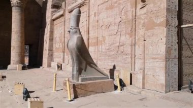 Edfu, Mısır 'daki Horus antik tapınağının kalıntıları.