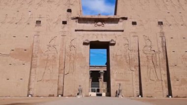 Edfu, Mısır 'daki Horus antik tapınağının kalıntıları.