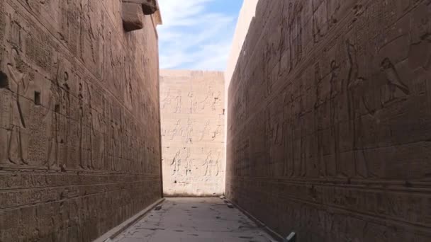 埃及埃德福荷鲁斯古寺的废墟 — 图库视频影像