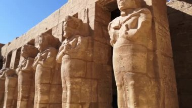Mısır Karnak Tapınağı kalıntıları, Luxor 'daki en büyük açık hava müzesi.