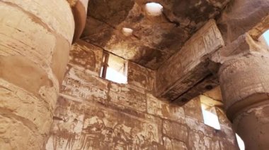 Mısır Karnak Tapınağı kalıntıları, Luxor 'daki en büyük açık hava müzesi.