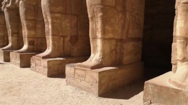 Mısır Karnak Tapınağı kalıntıları, Luxor 'daki en büyük açık hava müzesi.