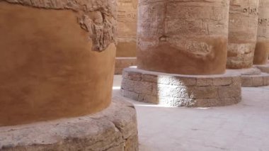 Mısır Karnak Tapınağı kalıntıları, Luxor 'daki en büyük açık hava müzesi.