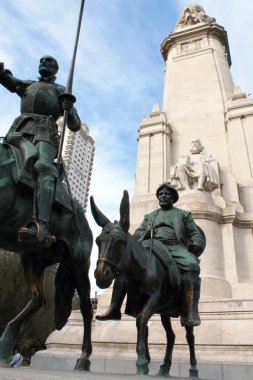 Madrid, Cervantes için anıt