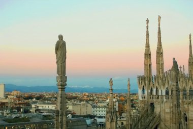 Duomo Milan panorama görünüm