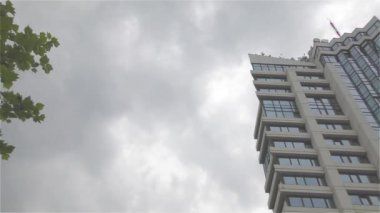 yüksek katlı bina