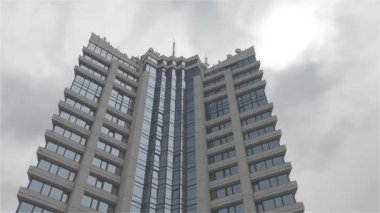 yüksek katlı bina