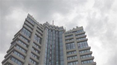 yüksek katlı bina
