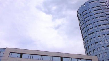 yüksek katlı bina
