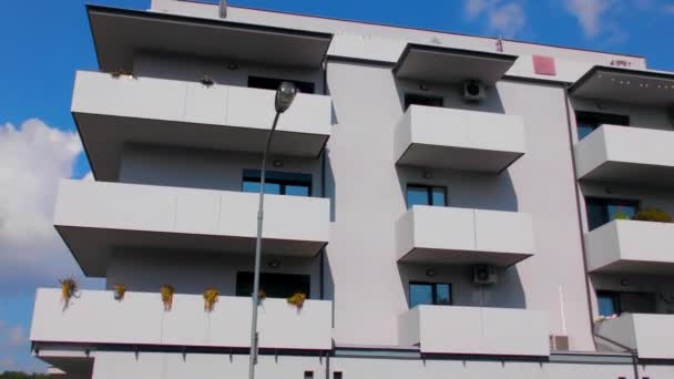 Construção Apartamento Casa Pequeno Complexo Residencial — Vídeo de Stock