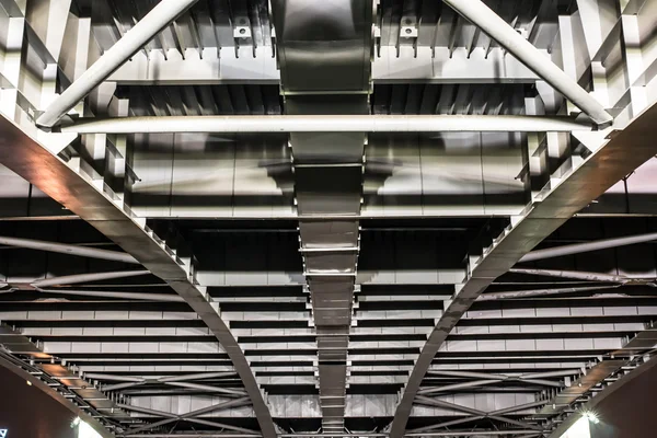 büyük çelik köprü inşaatı