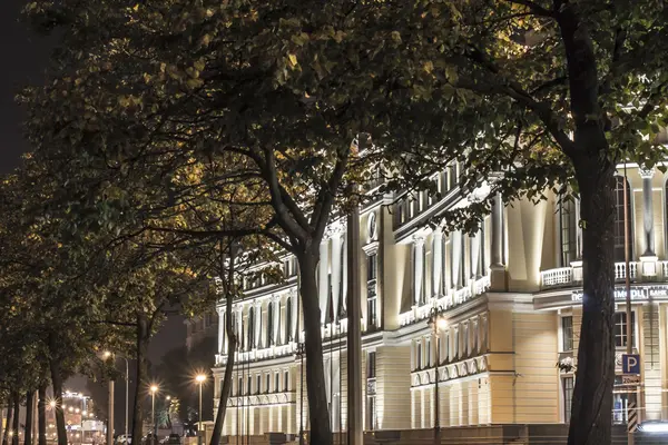 St. Petersburg şehir merkezinde tarihi bina