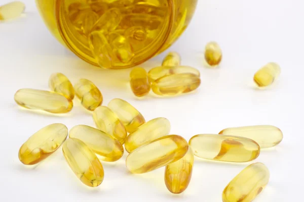 Balık yağı ve şişe