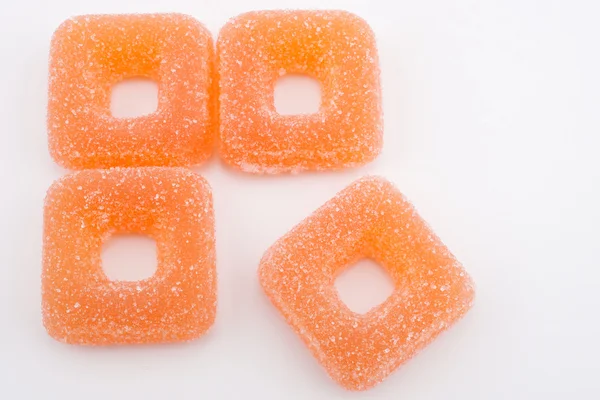 Beyaz arka planda şekerli reçel