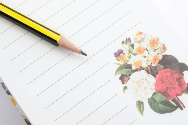 kalem ve defter sayfası