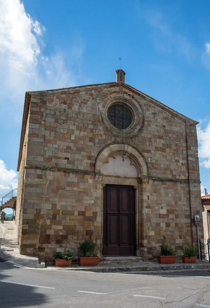 Mavi gökyüzü üzerinde Kilise — Stok fotoğraf