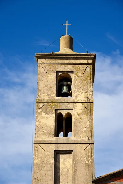 Vecchio campanile della chiesa — Foto Stock