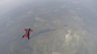 Norveç'te Wingsuit skydiving