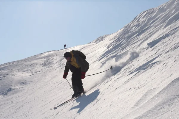 Лыжный спорт на Шпицбергене — стоковое фото