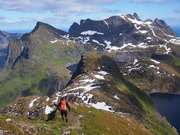 Lofoten Norveç'te hiking — Stok fotoğraf