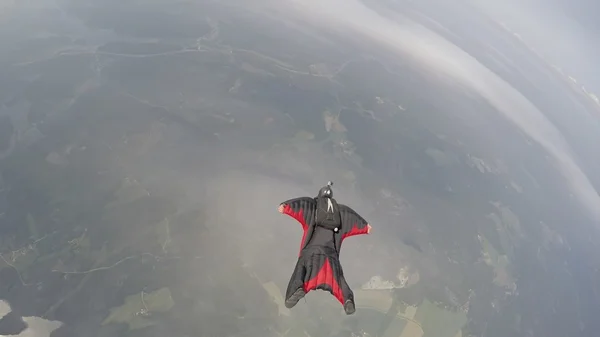 Wingsuit skydiving em Noruega — Fotografia de Stock