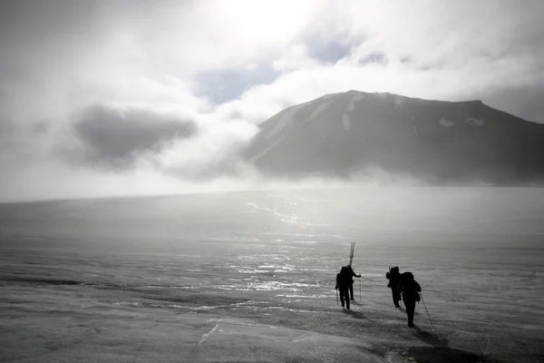 Σκι εκστρατεία Svalbard, Νορβηγία — Φωτογραφία Αρχείου