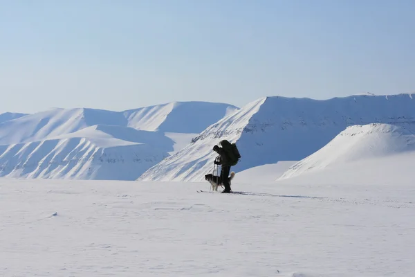 斯瓦尔巴特群岛，挪威滑雪探险之旅 — 图库照片