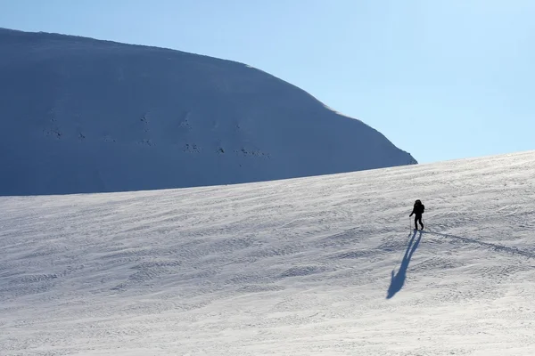 Skiing expedition Svalbard i Norge — Stockfoto