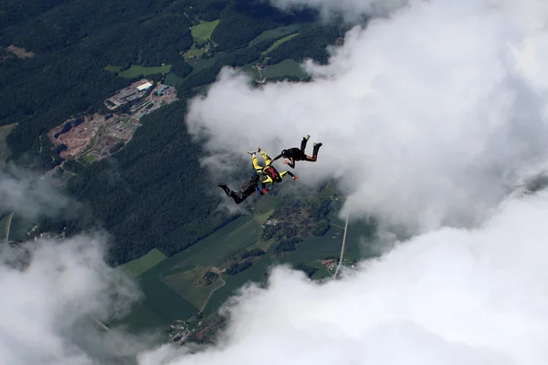 Parachutespringen in Noorwegen — Stockfoto