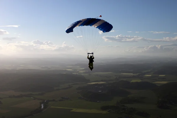 Norveç'te paraşütle atlama — Stok fotoğraf