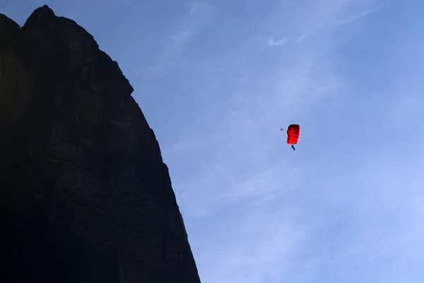 Basejumper w Norwegii — Zdjęcie stockowe