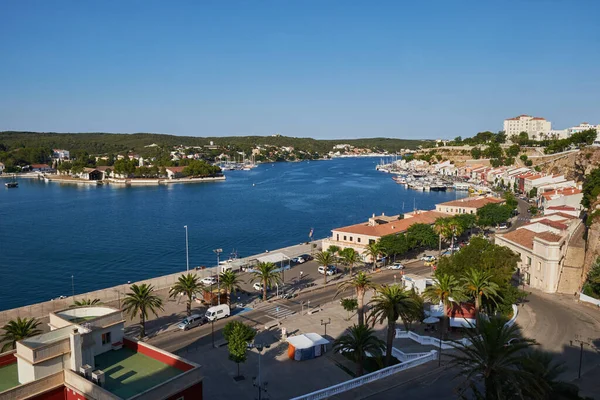 Menorca adasındaki Mahon Limanı. Islas Baleares. İspanya.. 