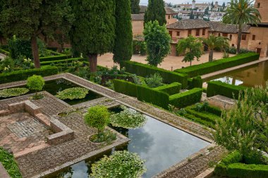İspanya 'da Granada' da Alhambra Bahçeleri 