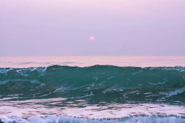 Bubblor Gyllene Strand Med Havsvatten Morgonen Thailands Stränder — Stockfoto