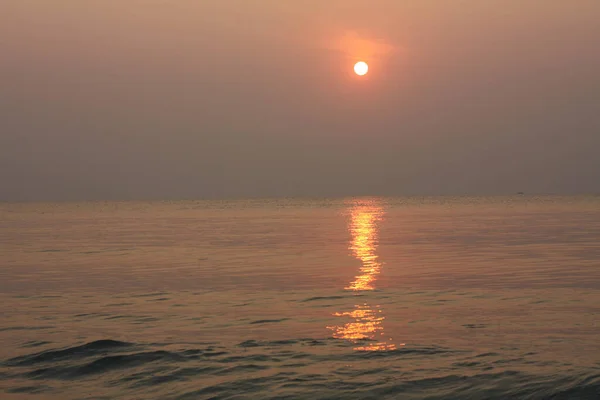 Soleil Lève Soleil Brille Mer Matin Cha Beach Thaïlande — Photo