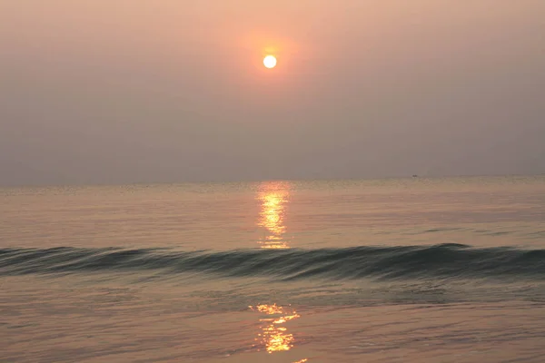 Solen Går Upp Solen Klar Morgonhavet Vid Cha Beach Thailand — Stockfoto