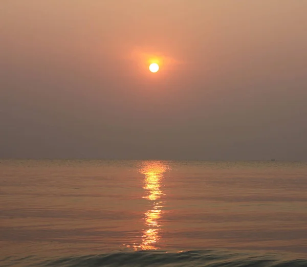 Solen Går Upp Solen Klar Morgonhavet Vid Cha Beach Thailand — Stockfoto