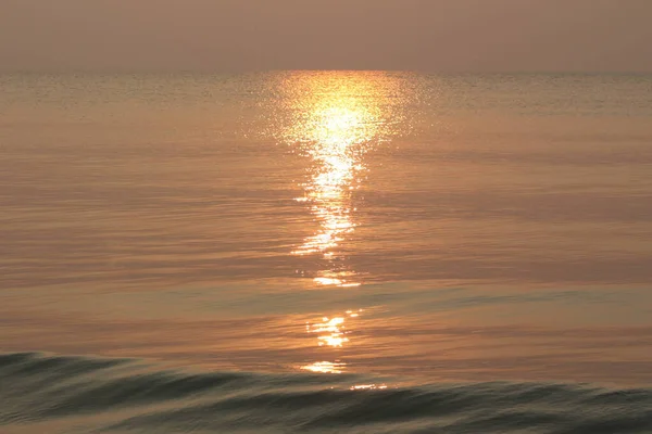 Solen Går Upp Solen Klar Morgonhavet Vid Cha Beach Thailand — Stockfoto