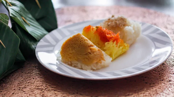 Sabores Postres Tailandeses Arroz Pegajoso Flan Cubierto Con Pescado Seco — Foto de Stock