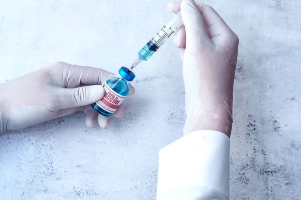 Hands Doctors Preparing Vaccinate Covid Doctor Wearing Rubber Gloves Drug — Stock Photo, Image