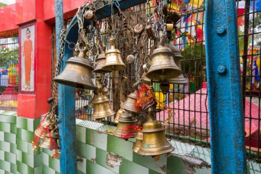 Darjeeling 'deki Mahakal Tapınağı, Hindistan, Batı Bengal, Darjeeling, yazın, güneşli bir günde.