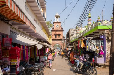 Fatehpur Sikri, Inde - 03 12 2024: Fatehpur Sikri, Asya, Hindistan, Uttar Pradesh, Fatehpur Sikri 'deki Saat Kulesi. .