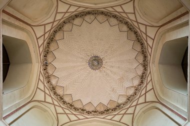 Delhi, Inde - 03: 30 2024: Delhi 'de Humayun' un Mezarı 'nın tavanı, Delhi, Hindistan, Delhi, Delhi, yaz, güneşli bir günde. .