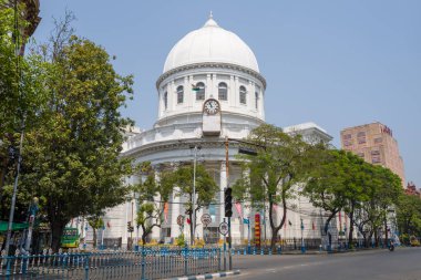 Kalküta, Inde - 03: 24 2024: Asya, Hindistan, Kalküta 'daki Genel Postane, Batı Bengal, Kalküta, yaz aylarında, güneşli bir günde. .