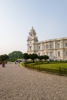Kalküta, Inde - 03: 23: 2024: Kolkata, Hindistan, Kolkata 'da Victoria Anıtı, Batı Bengal, Kolkata, yazın güneşli bir günde. .
