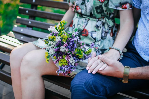 Man Woman Love Hold Each Other Hands — Stock Photo, Image