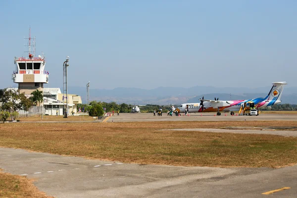 Mae Sot, Tayland 20 Aralık 2014: Tanımlanamayan grup insanlar wal