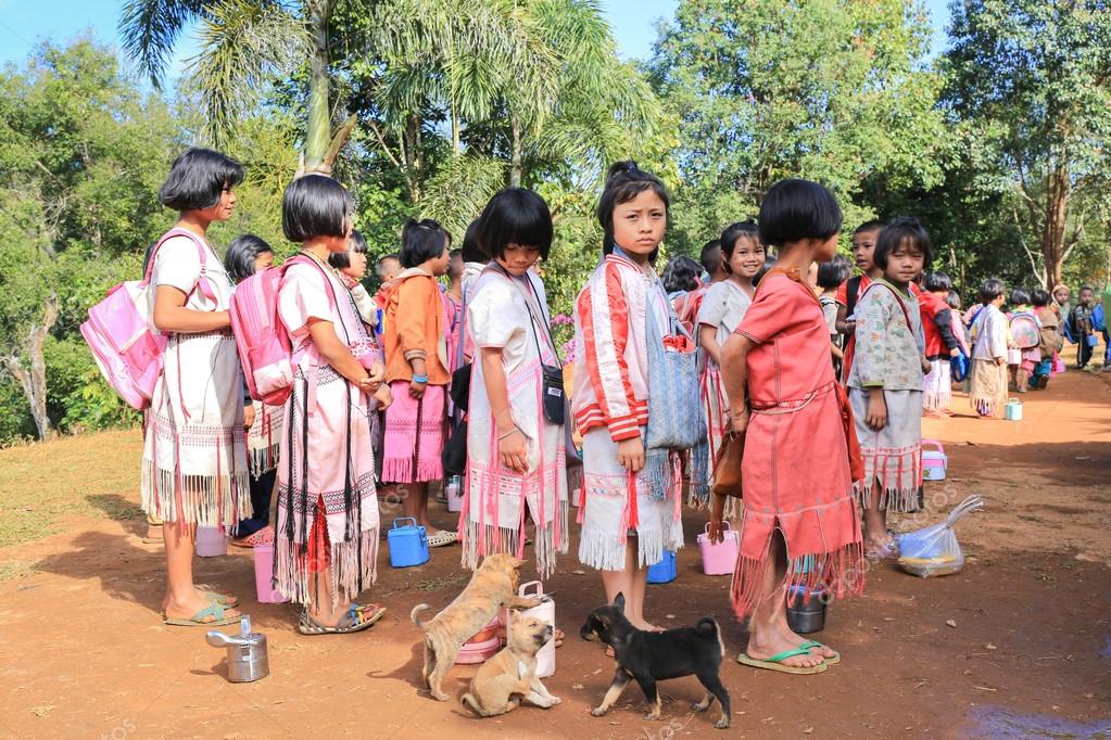 Tak, ThailandJan 16 Karen children stand in line at border pri