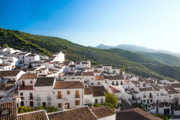 Antiguo pueblo andaluz Zahara — Foto de Stock